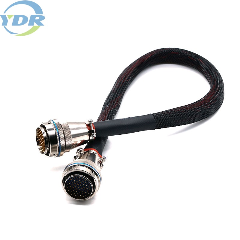 వైర్ కనెక్టర్ యొక్క భాగాలు ఏమిటి?